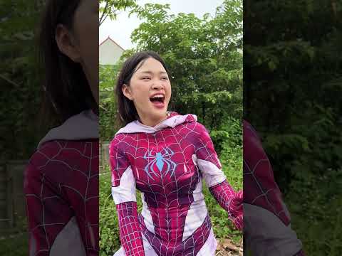 Cô gái nhện