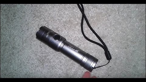 UltraFire Cree XML T6 1800Lm Zooming LED Flashlight