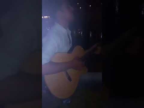 mükemmel ses ve gitar !! dinlemeden geçme