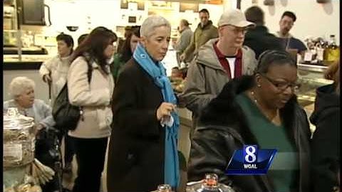 Group helps blind, visually impaired shop at market