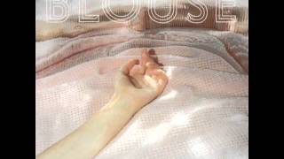 Miniatura del video "Blouse - White"