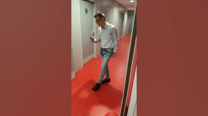 Oh marie de Johnny Hallyday petit extraits repris ...