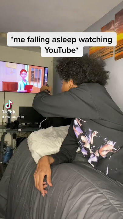 Saat kamu tertidur sambil menonton YouTube 😭