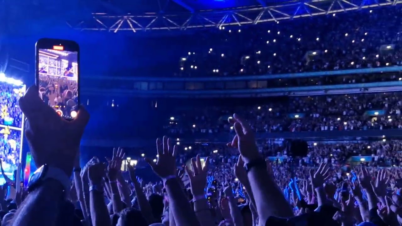 Oasis - Don't Look Back in Anger @ Wembley Stadium 3/8/25
