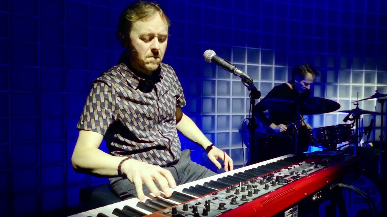 Rockin’ Pneumonia and the Boogie Woogie Flu de The Fake Cousins en la Sala Corleone de Sabiñánigo