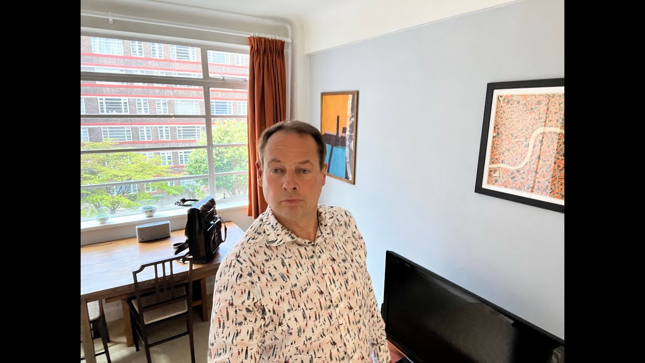 Porters Estate Agents Du Cane Court Art Deco flat for sale one double