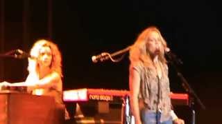 Sheryl Crow at Country USA 2013 - Soak Up The Sun