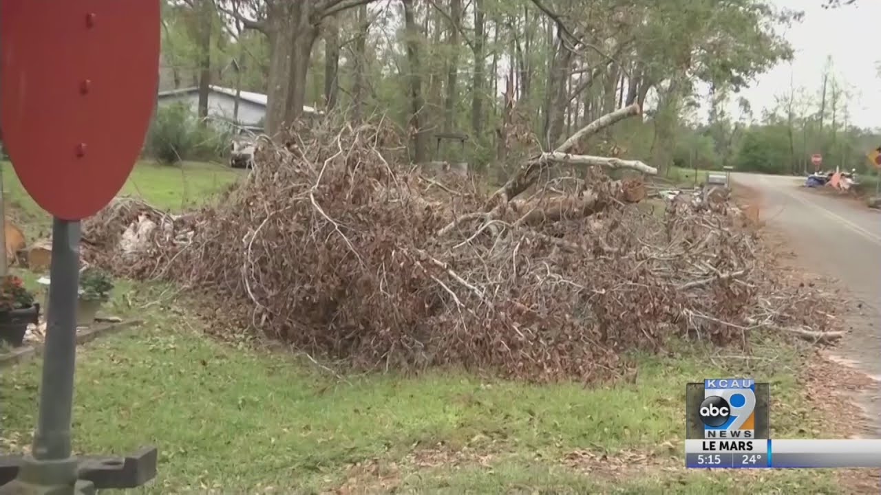Gulf coast prepares for Zeta landfall - YouTube