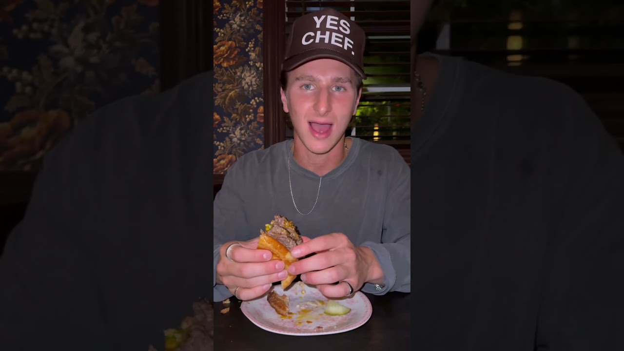 Is this the best restaurant in NYC? Full version on TikTok #foodie #food #burger