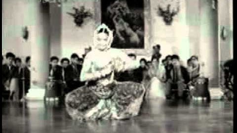 Brundavanadolu Aaduvanaare - Maalathi Maadhava (1971) - Kannada