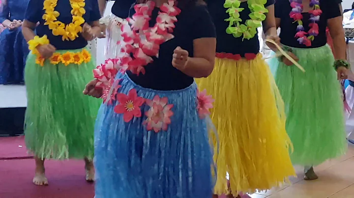 Pearly Shells/ Tiny Bubbles Medley  by the Dabaryads