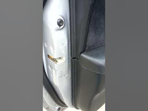 2003 honda civic door lock problem - YouTube