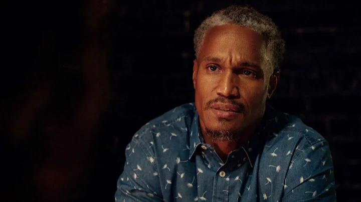 A Man Finds Out His Blind Dates Secret And Has To ...