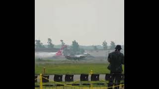 航過飛行に向けて離陸…政府専用機B777-300ERの離陸が急角度…総理、最後部まで転がり落ちないでね!? @千歳基地航空祭 2023 Chitose Air Base 2023 #Shorts