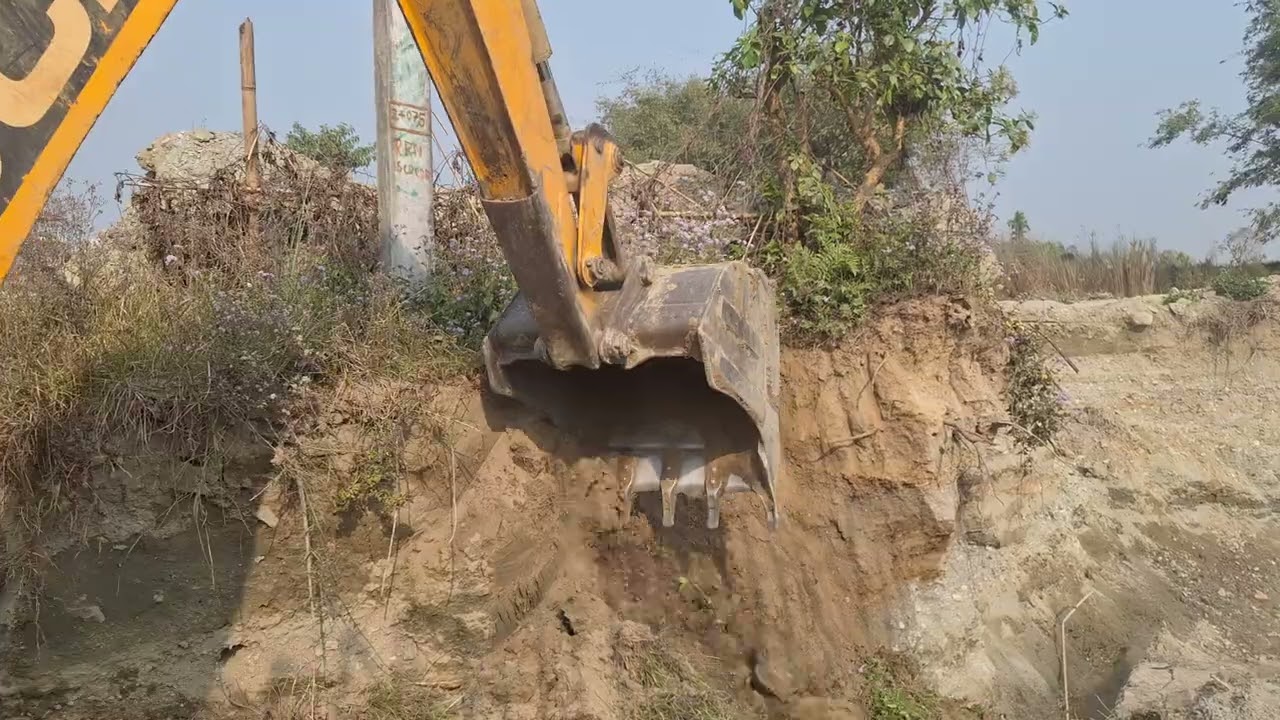 back filling besides the vertical stem of box culvert#jcb #Boxculvert