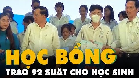 Trao 92 suất học bổng tiếp sức đến trường cho học sinh tỉnh Tiền Giang và Bến Tre