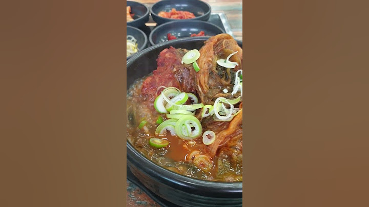 요즘 외국인이 환장한다는 뼈해장국 !!!