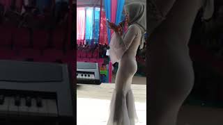 Gaun Wanita Masa Kini