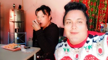 aki  con la hermana Tania vamos a comer