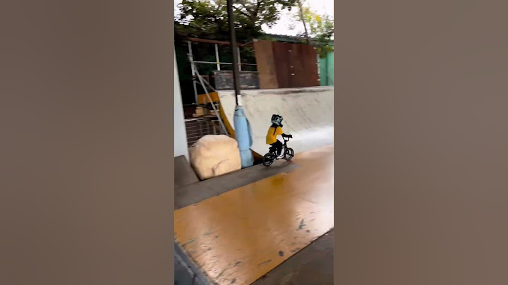 This is just absolutely mind blowing. 6 yr old spinning a perfect 720