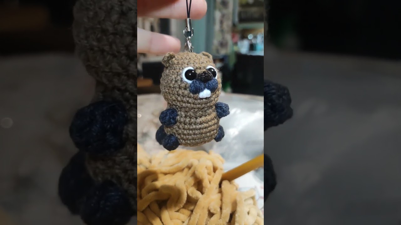 #shorts #momcandoit #crochet #hookandyarn