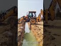 バックホー運転神業！狭い水路をギリギリで渡る驚きの技術 #バックホー