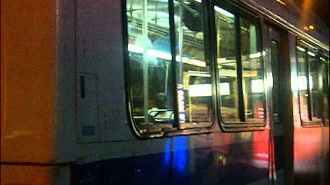 Take Off: MTA NYCT 1999 OBI Orion 05.501 CNG #9904 on the B61 (7-04-11)