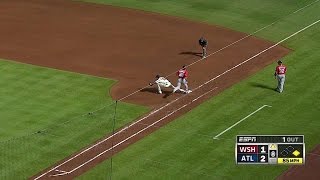 WSH@ATL: Carpenter induces a double play in the 8th