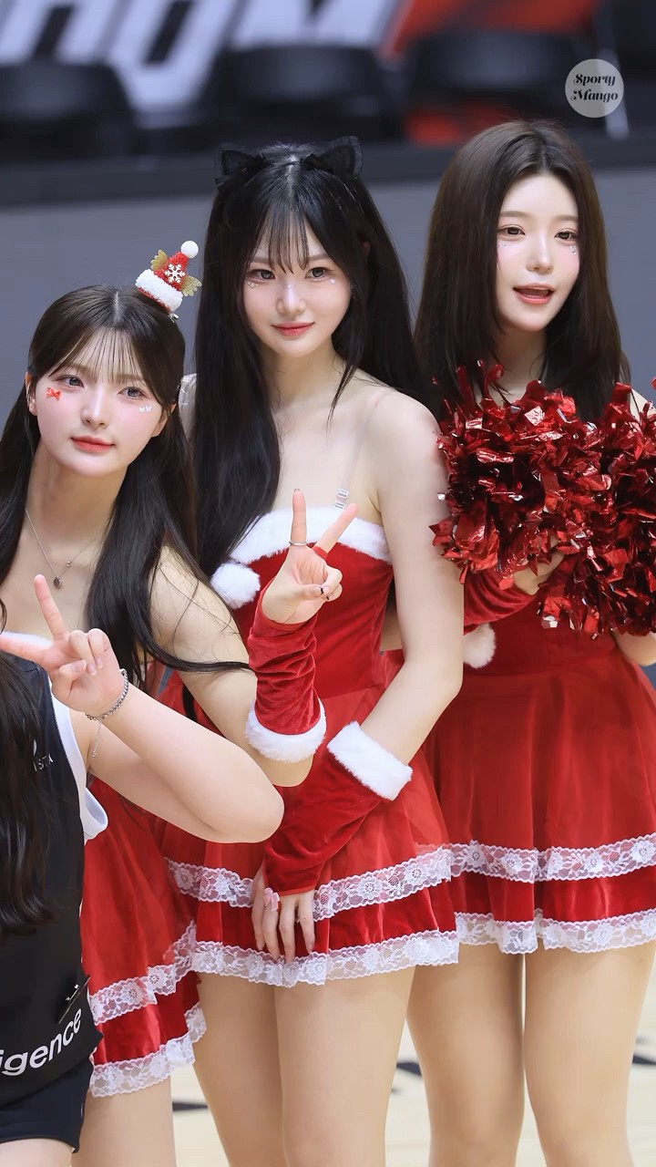 Charlie's Angels cheerleaders Kwon Ga-young, Kim Yu-rim, and Kim Ga-hyun