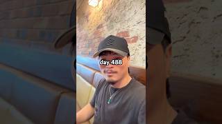 day 488: Lets grab a burger in oahu 😋 #viralvideo #foodie #smashburger #foodreview #burger #fyp