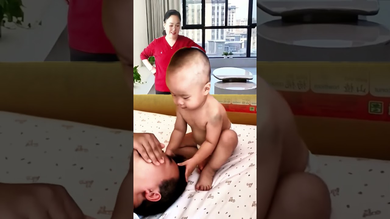 Baby playing with dad is so funny!!๐ ๆฅฝใใๆ้ใซ็ช็ถใฎใใใใณใฐใๅๅฟใๅฏๆใใใใ๐คฃ๐