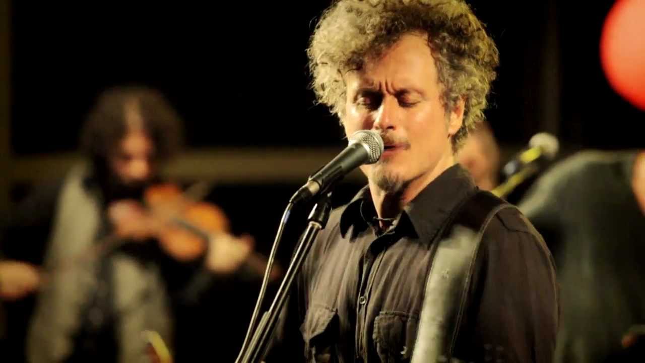 Obejrzyj Niccolò Fabi - I cerchi di gesso live - Angelo Mai Sessions w YouTube Obejrzyj Niccolò Fabi - I cerchi di gesso live - Angelo Mai Sessions w YouTube