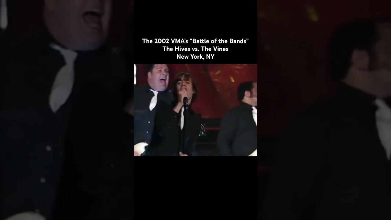 The Hives vs. The Vines - The 2002 VMA's "Battle of the Bands"