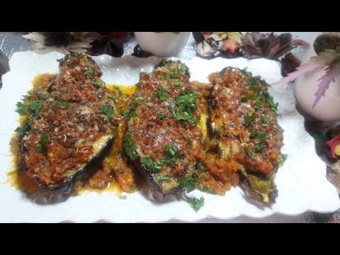délicieux-barque-d'aubergines-farcies-aux-légumes-et-gratinée-au-four