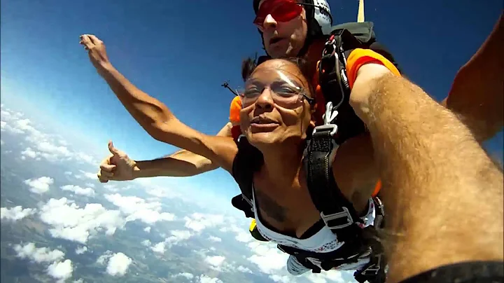 Robyn Presley   | Skydive Flying V Ranch | Skydivi...