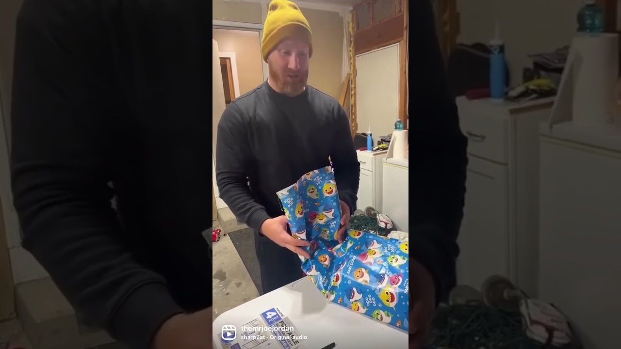 Christmas Eve Wrapping 