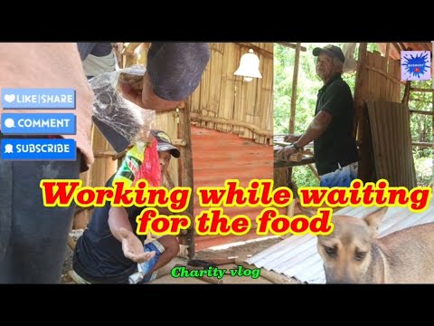 Working while waiting for the food #bosznoy #charity #seniorcitizens #indigenouspeople #antipolocity