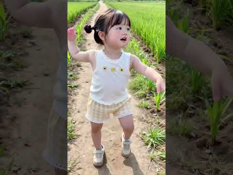 先跳個舞 ，一會在幹活 #人類幼崽 #萌娃跳舞 #跳舞 thumbnail