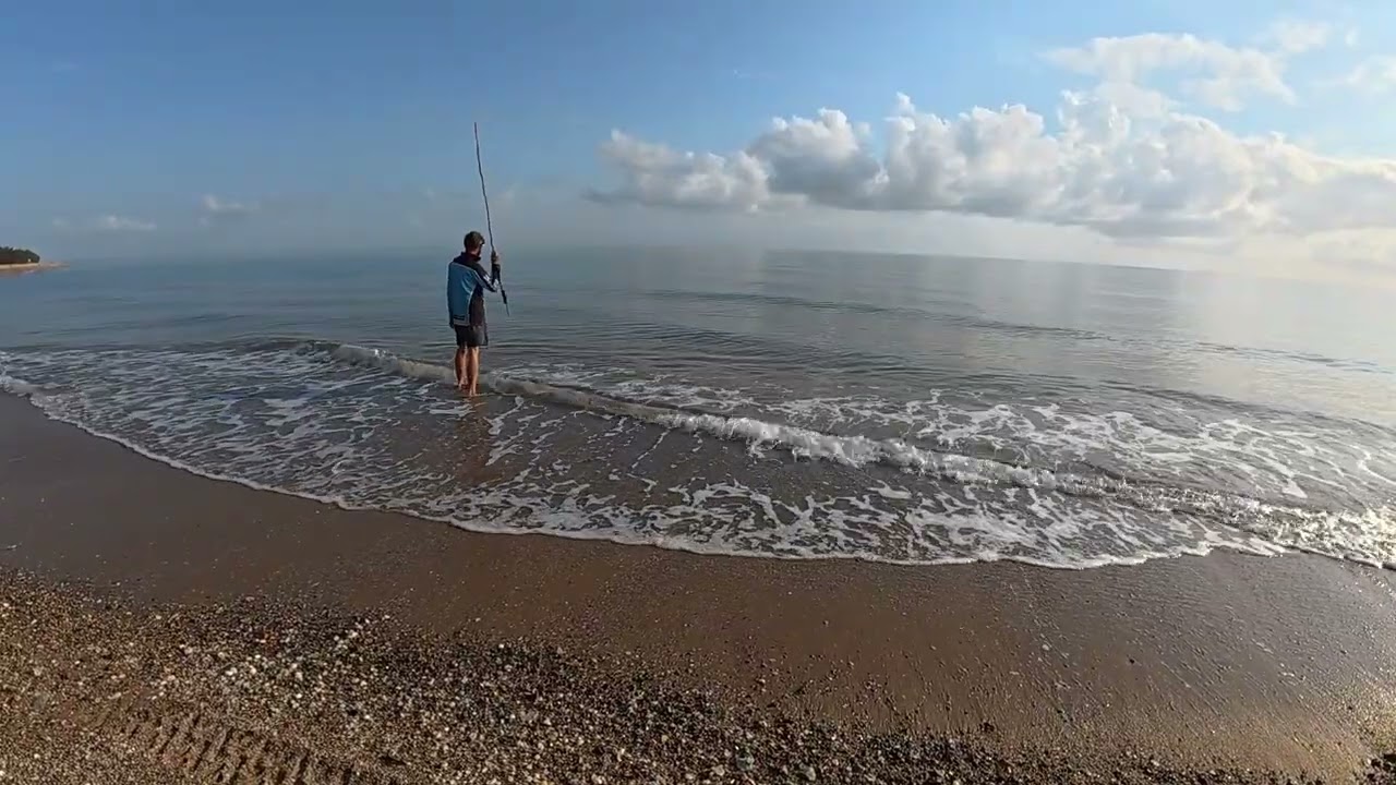 Toomulla beach free camping, fishing for mangrove Jacks