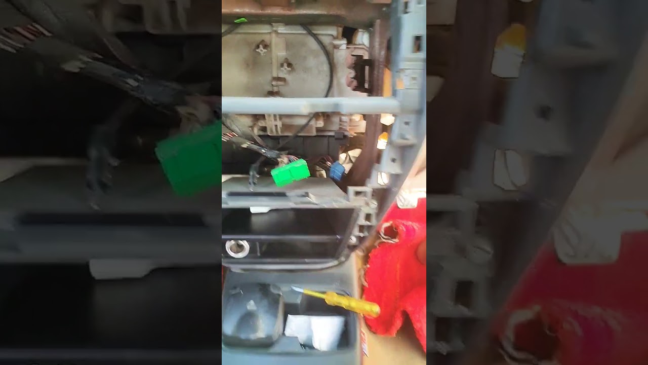 Maruti Suzuki SX4 AC switches back 🔙 view 