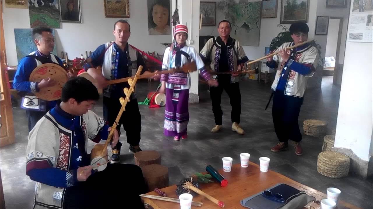 Manhu Band, Traditional Courting Song 蛮虎乐队 -石林彝族音乐 Manhu Band, Traditional Courting Song 蛮虎乐队 -石林彝族音乐