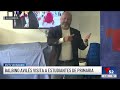Balbino Avilés visita a estudiantes de primaria en Alhambra