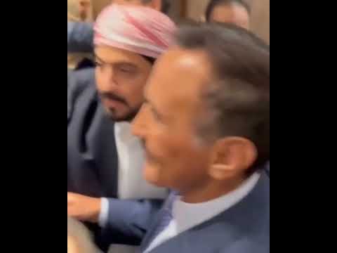 لقاء السفير أحمد علي عبدالله صالح وهاشم الأحمر