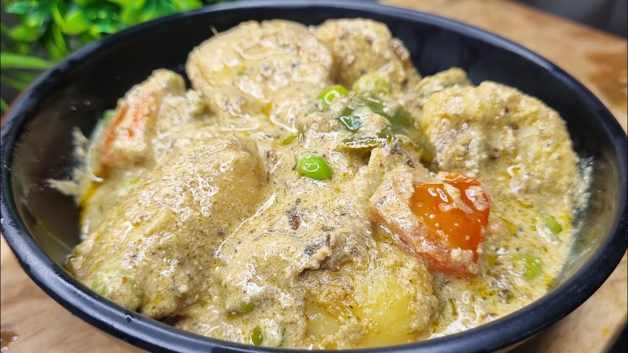 নিরামিষ সাদা আলুর দম তবে এই নিরামিষ রেসিপিটা একেবারেই আলাদা | White Gravy aloo dum | Susmita Recipe