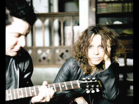Deep Dark Robot  Linda Perry - It F**cking Hurts