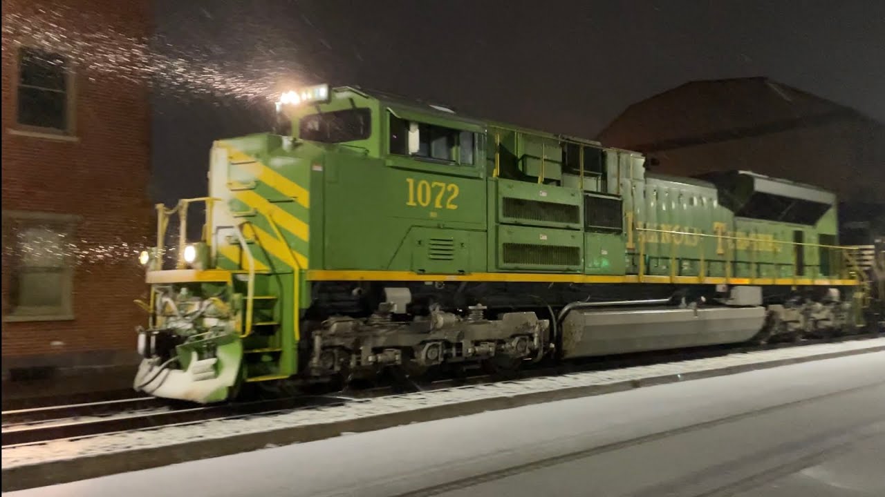 NS 1072 The Illinois Terminal Heritage Unit leading 14Z on the NS Buffalo Line in Sunbury PA