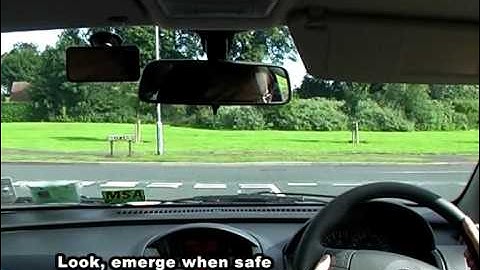 Junctions - Give Way Junction (Turning Right At).mpg