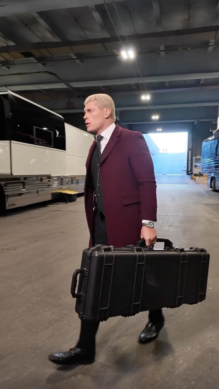 Cody Rhodes has arrived WITH THE GIFT!!!
