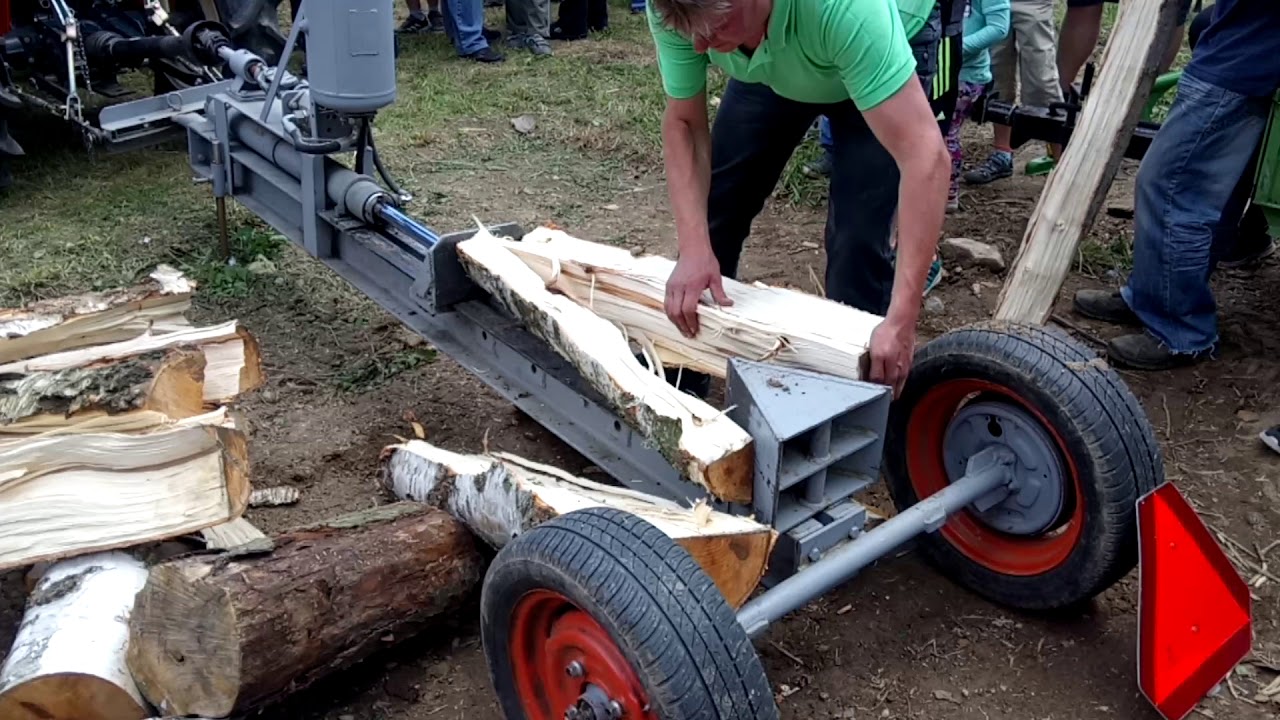 Wood splitter with tractor hydraulics