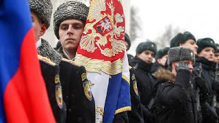 Новобранцы Президентского полка приняли присягу на Соборной площади в Москве